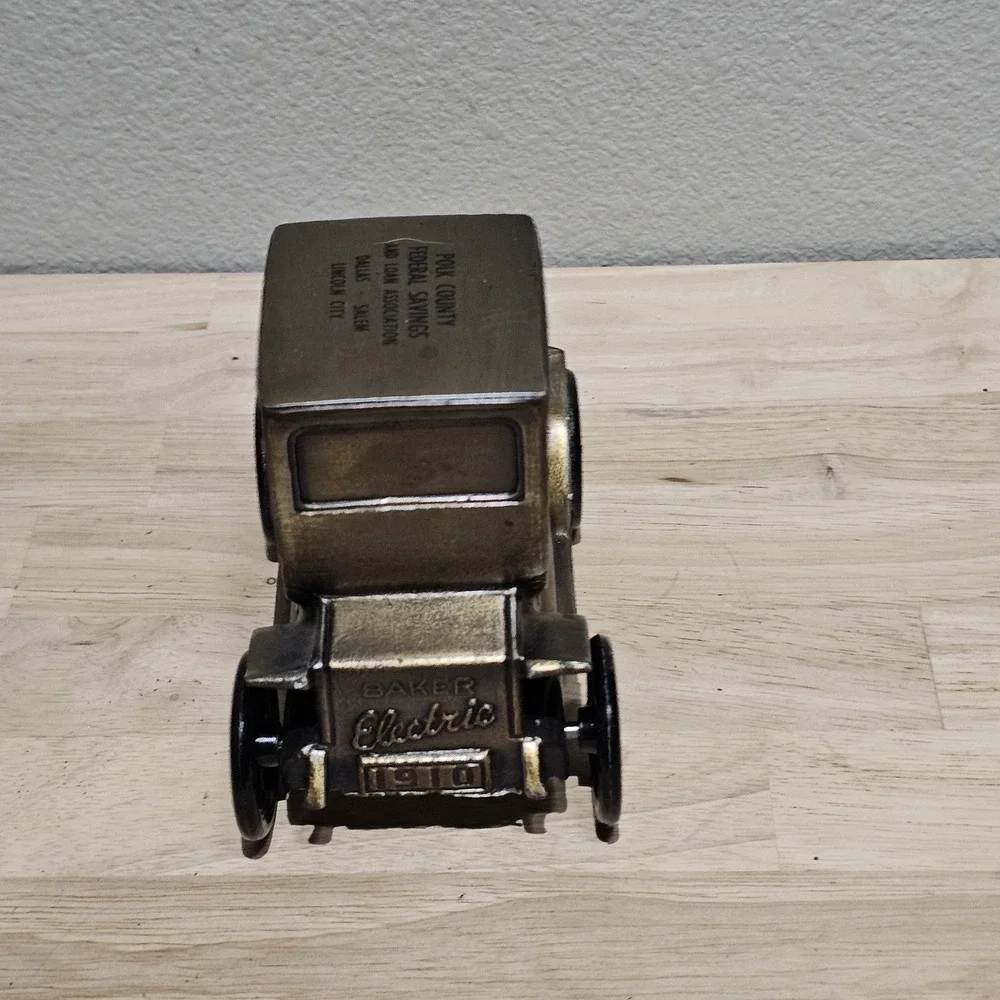 VINTAGE BANTHRICO COIN BANK METAL CAR 1910 BAKER ELECTRIC WITH KEY